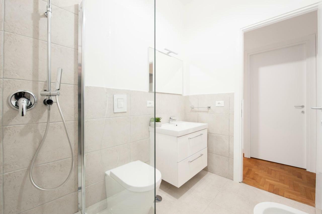 White Flat Labicana Apartment Rom