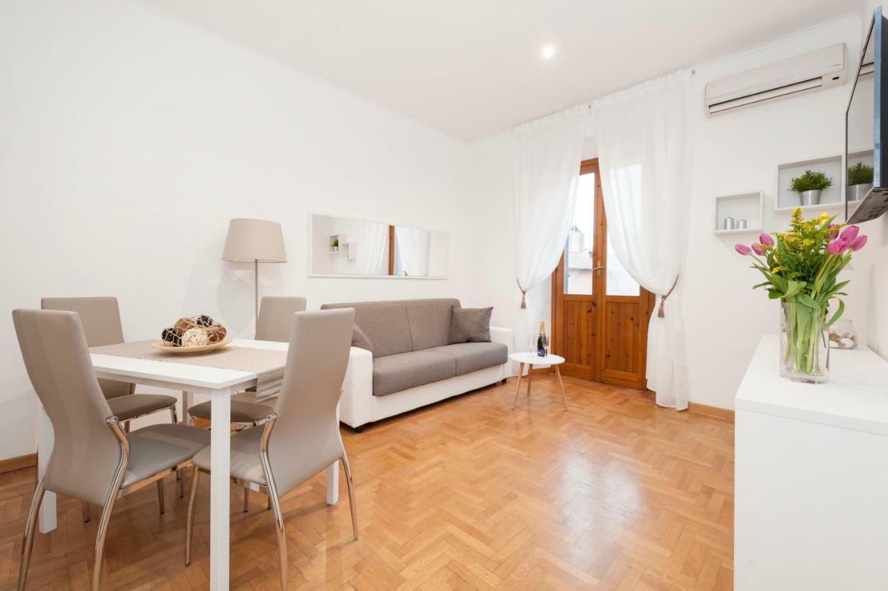 Apartment White Flat Labicana Rom